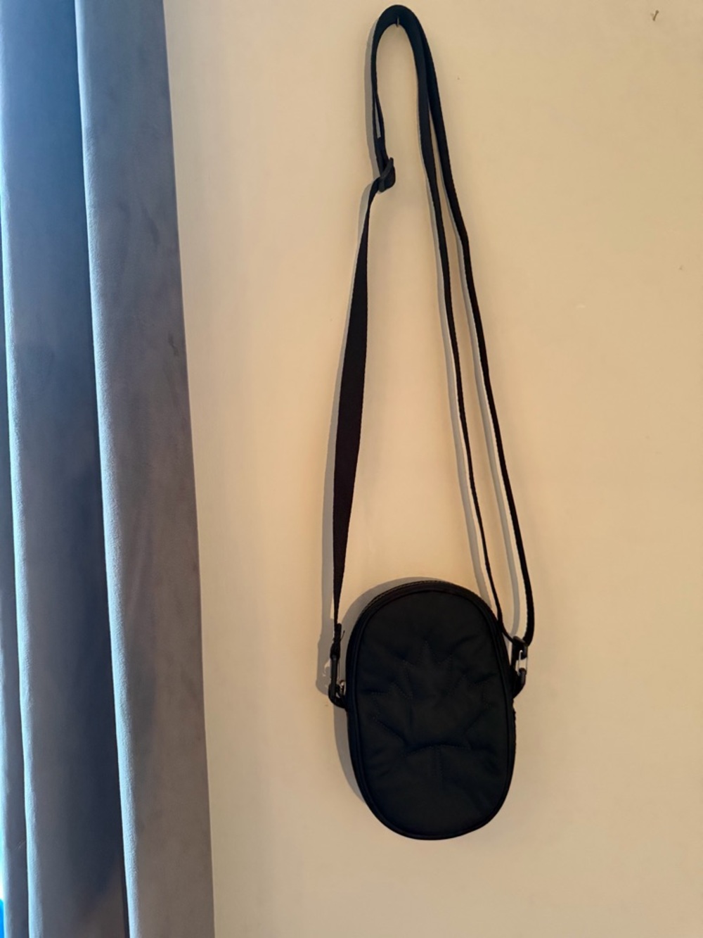 Lululemon Team Canada Olympic Mini Crossbody Bag Black Maple Leaf Quilted - Picture 7 of 9